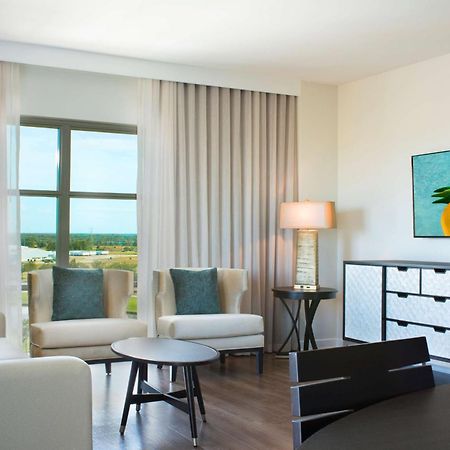 Hilton Grand Vacations Club Las Palmeras Orlando Williamsburg Exterior photo