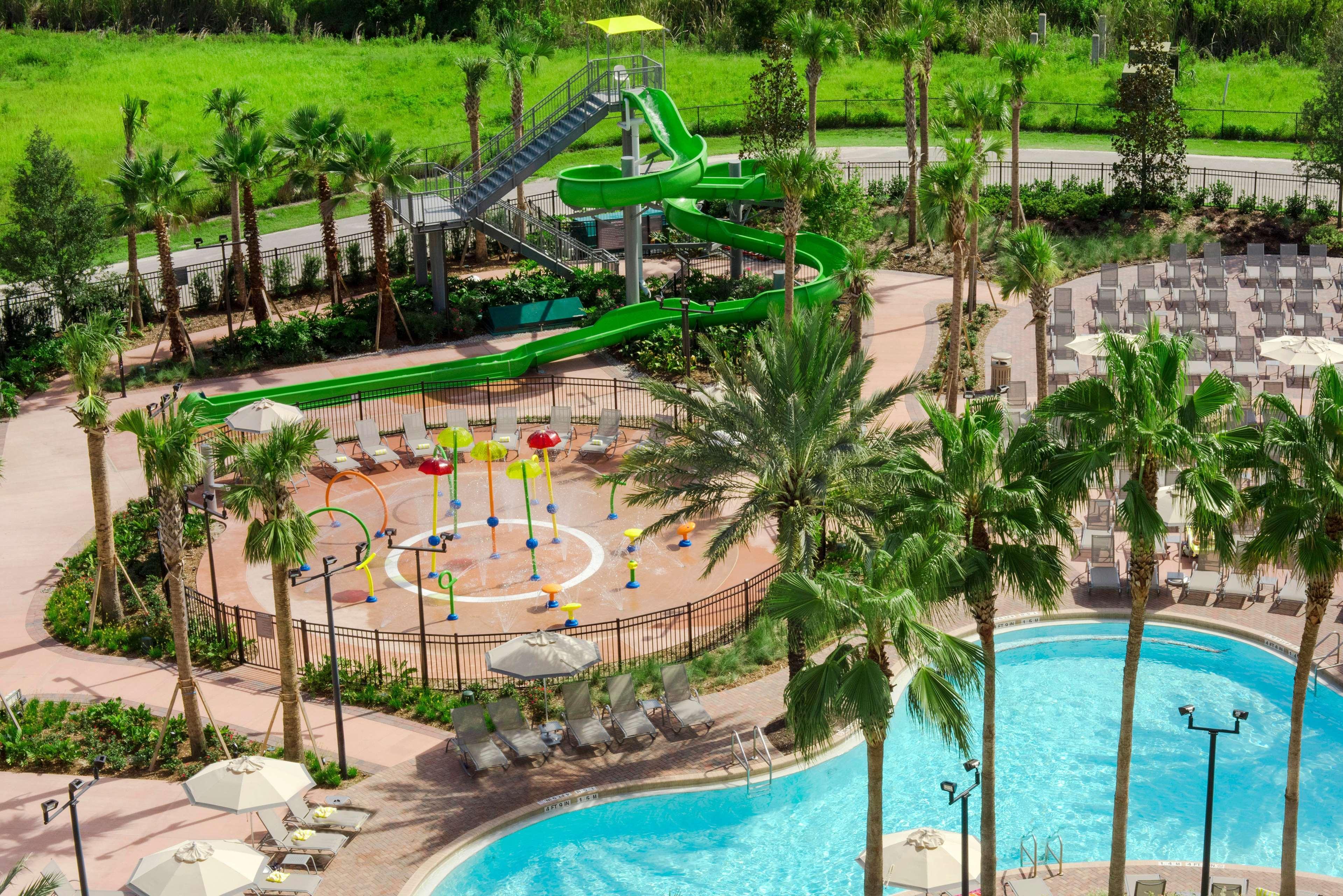 Hilton Grand Vacations Club Las Palmeras Orlando Williamsburg Exterior photo
