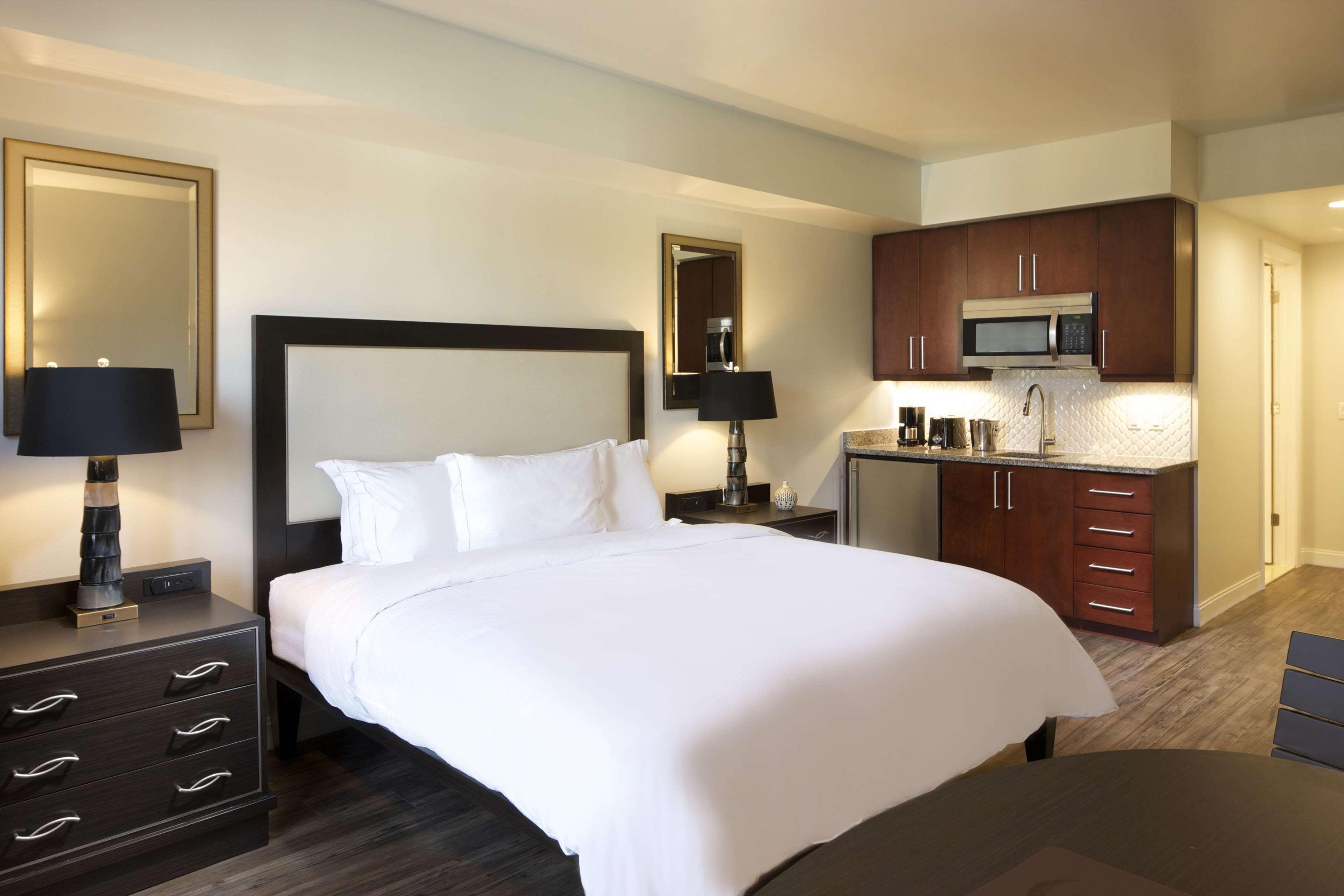 Hilton Grand Vacations Club Las Palmeras Orlando Williamsburg Exterior photo